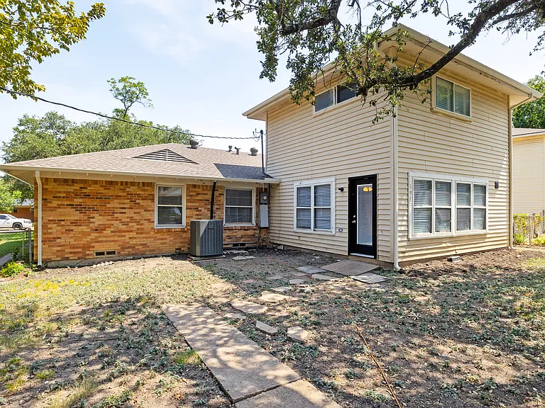 1913 Landa Dr — Photo 20