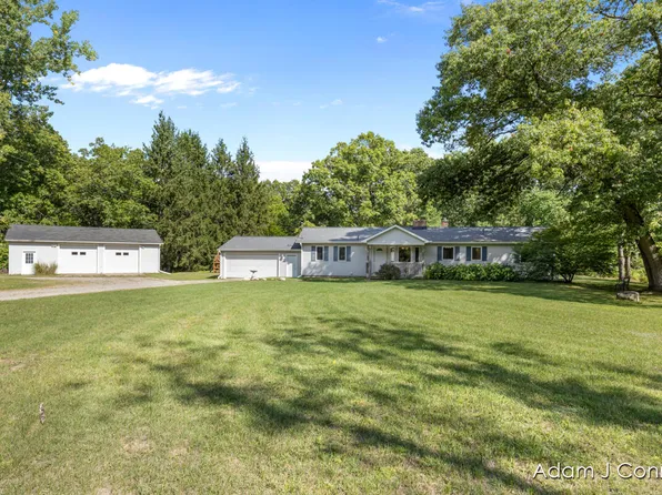 850 Sargent Ave SE, Ada, MI 49301