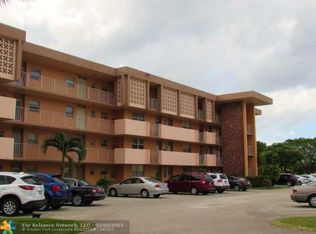 3001 NW 46th Ave APT 308, Lauderdale Lakes, FL 33313