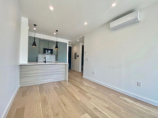3rd image of 27-16 Newtown Ave #3R