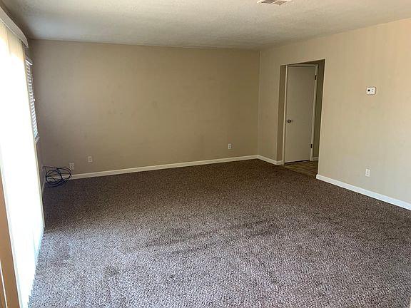 2nd image of 627 Stewart St #32
