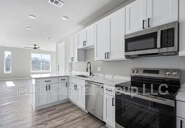 948 Corinth Street Rd #3 — Photo 51