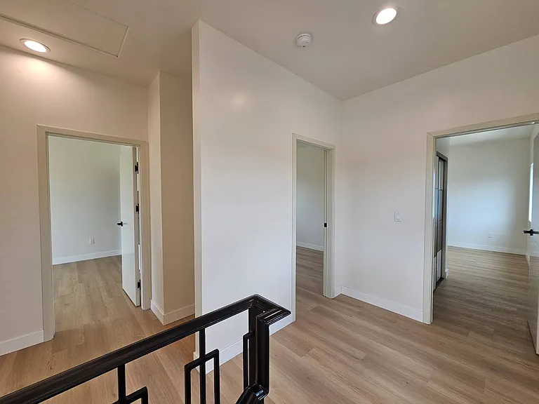 1008 S Bonnie Beach Pl #B — Photo 13