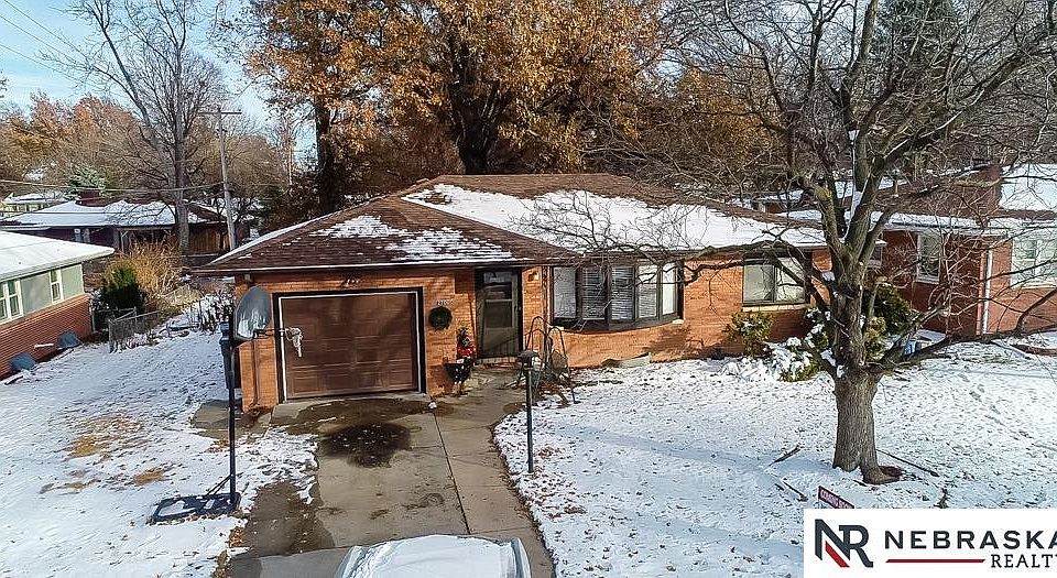 1st image of 2700 S 41st St