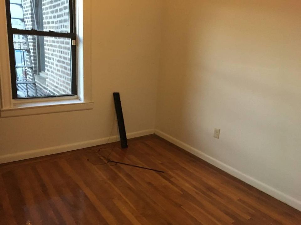 2nd image of 3109 Roberts Ave APT 4D