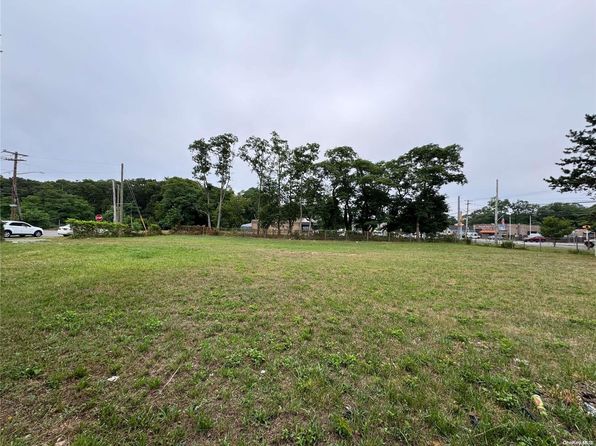 1287 Montauk Highway, Mastic, NY 11950