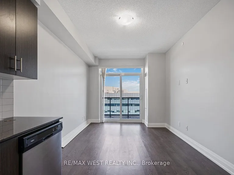 3600 Highway 7 Rd #1504 — Photo 12