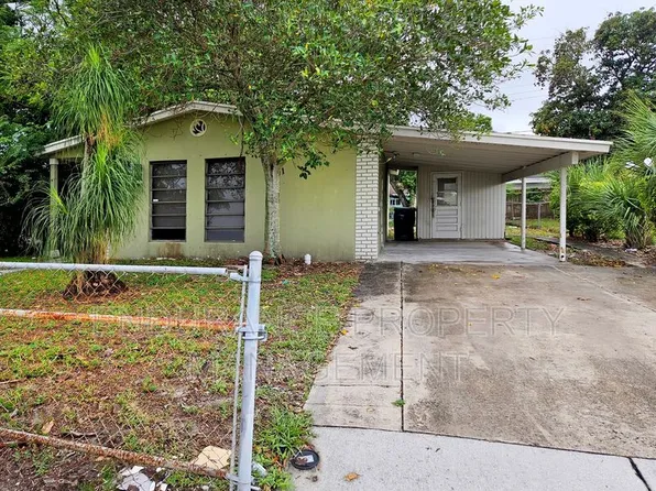 1321 W 25th St, Riviera Beach, FL 33404