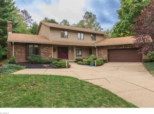 9280 Canterbury Ln, Mentor, OH 44060