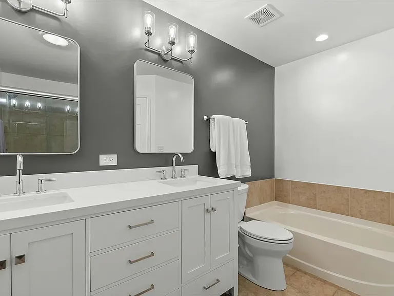 604 Lincoln Station Dr — Photo 11