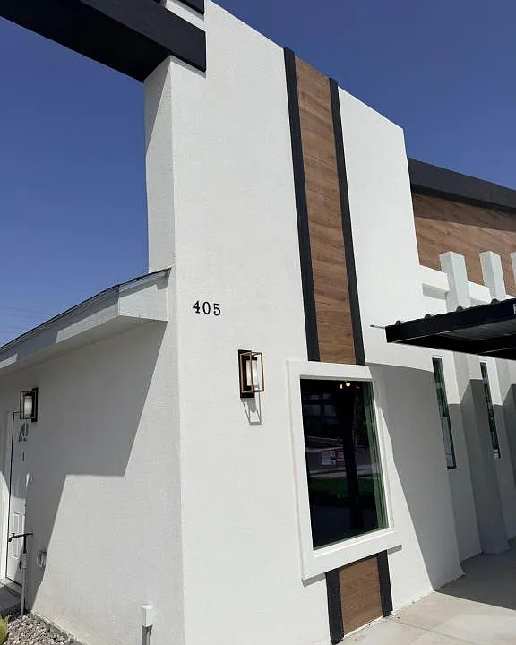 405 N Alexandrite Ave #3-78539