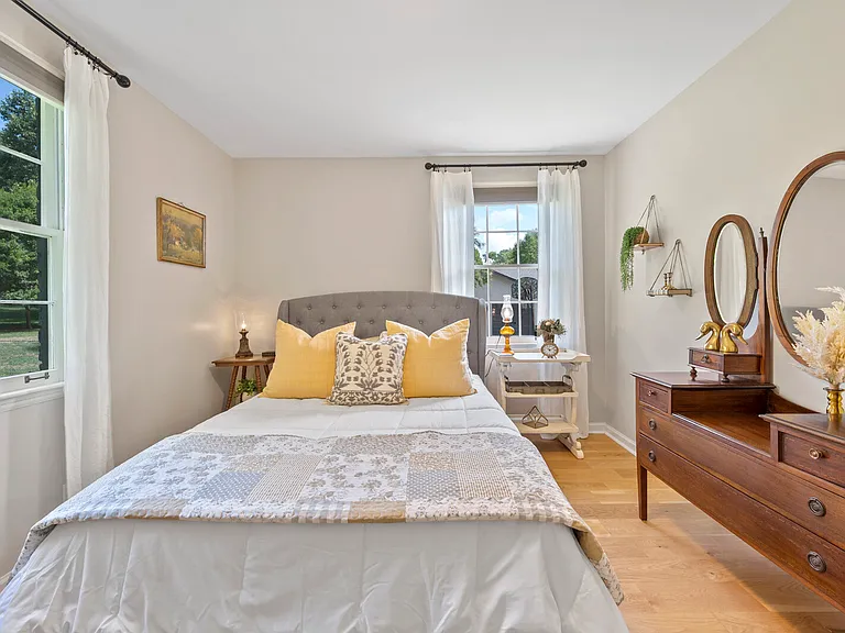 2215 Creekside Ln — Photo 35