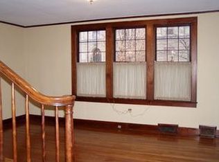 515 5th Ave, Montgomery, WV 25136