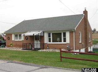 9384 E Springfield Rd, Seven Valleys, PA 17360