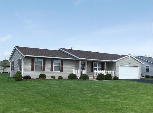 1st image of 858 Terrace Dr