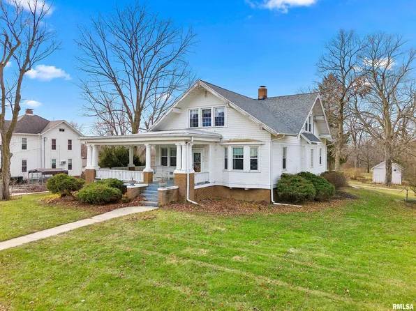501 N Adams St, Washburn, IL 61570
