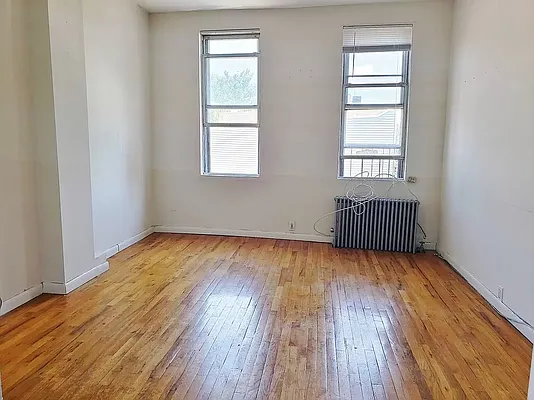 Rented by Azure Realty NY LLC | media 19