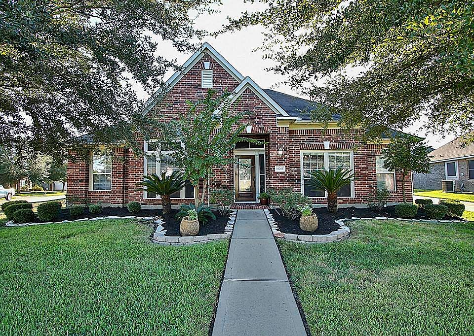 1st image of 19003 Rocky Briar Ct