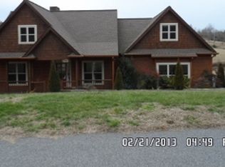 89 Meadows Creek Ln, Young Harris, GA 30582