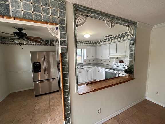 3rd image of 6659 Westmont Dr