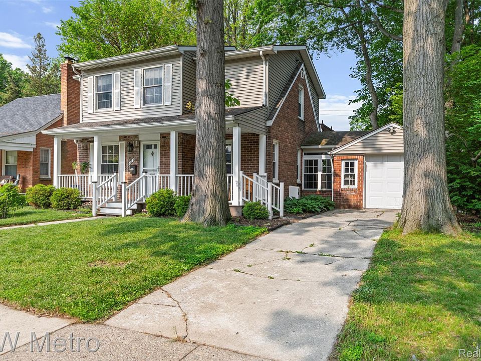 1st image of 223 N Vermont Ave