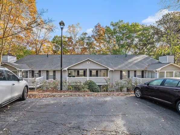 804 Vicksburg Pl, Sandy Springs, GA 30350