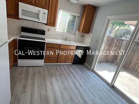 2nd image of 1111 Oakmont Dr #A