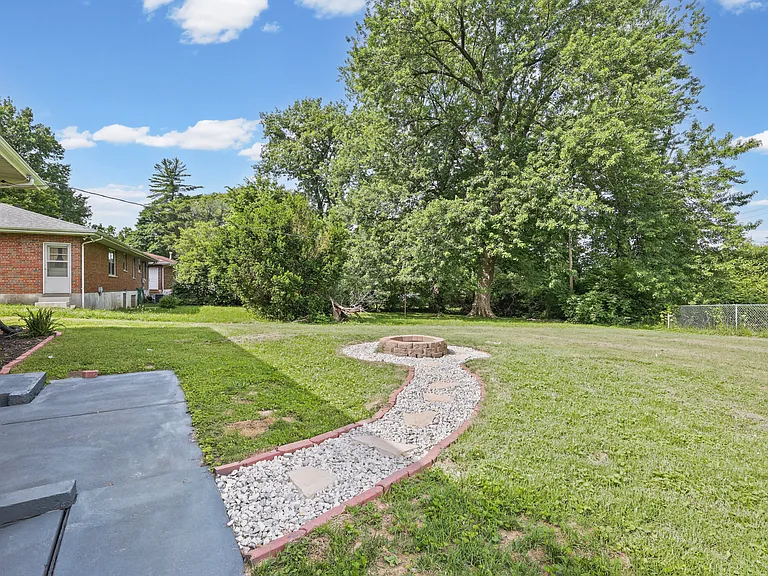 10325 Lookaway Dr — Photo 52