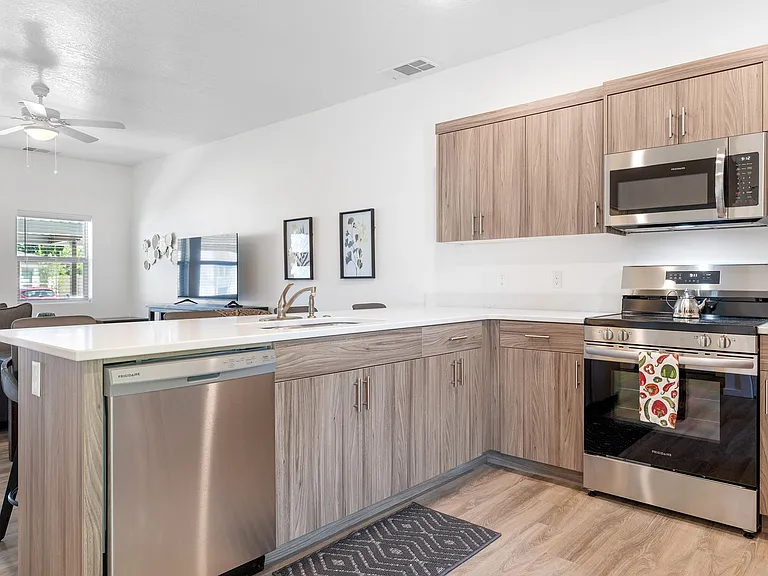 Movado Village — Photo 32