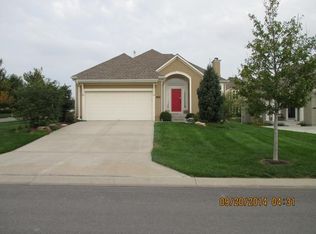 11792 S Carriage St, Olathe, KS 66062