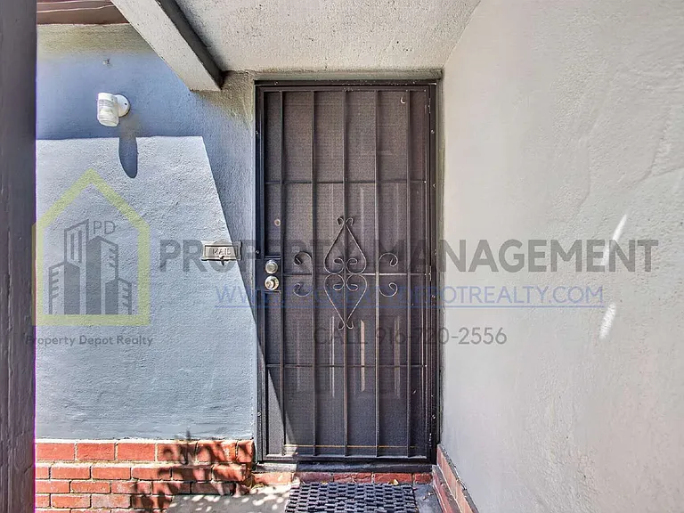 3230 W St — Photo 3