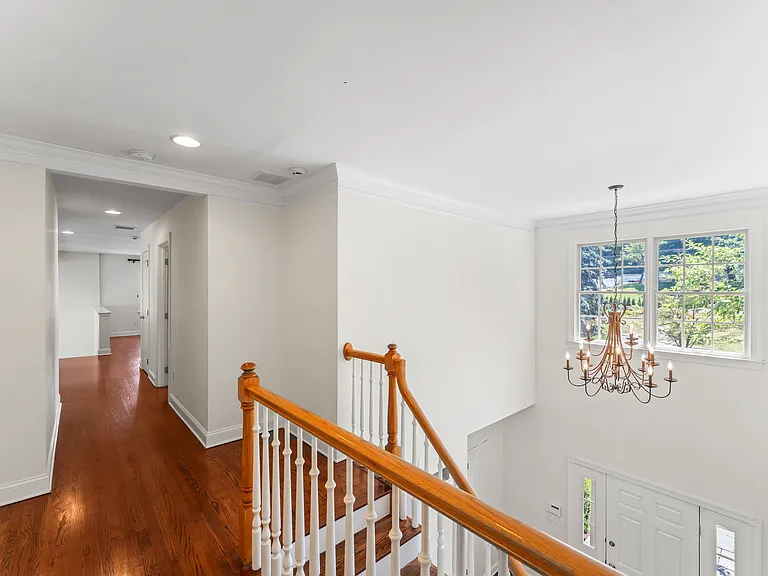 368 Hoyt St — Photo 28