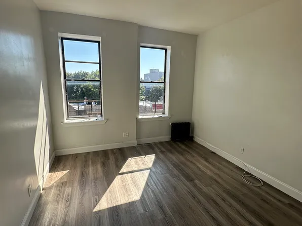 2527 Cortelyou Road image 1 of 9