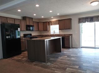 10803 Les Parre Ct #118, Fair Haven, MI 48023