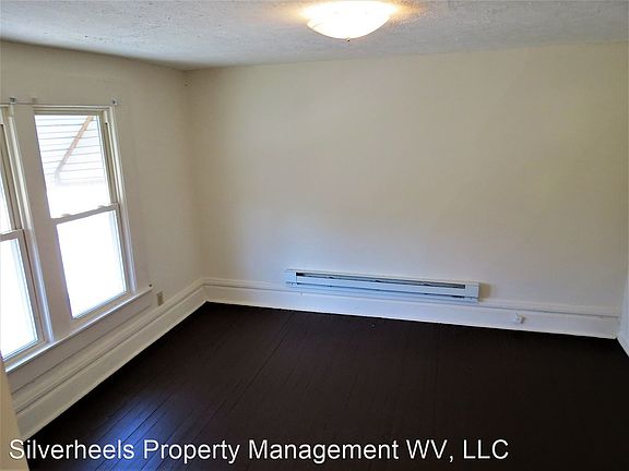 3rd image of 1712 Beaver St #A