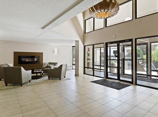 7200 York Ave S APT 304, Edina, MN 55435