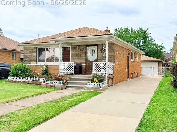 8152 Potomac Ave, Center Line, MI 48015