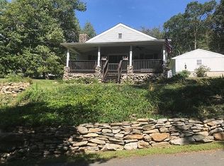 128 Woodland Rd, Coventry, CT 06238