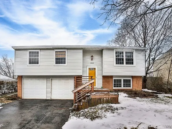 1322 Independence Dr, Derby, NY 14047
