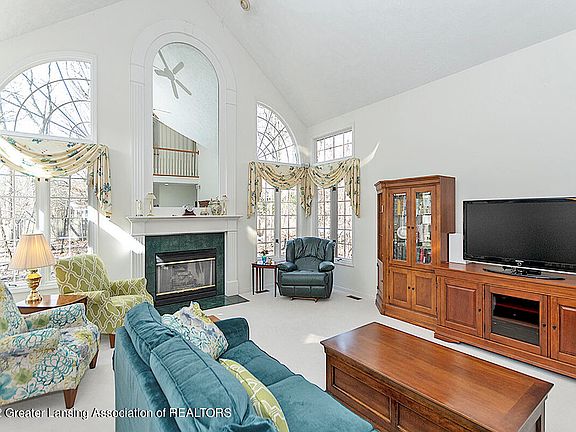 5th image of 1285 Silverwood Dr