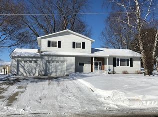 910 Chicago Ave, Viroqua, WI 54665