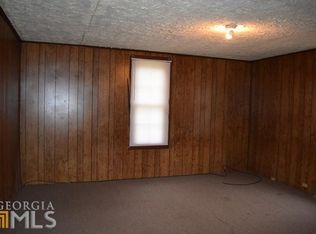 110 E Freeman St, Newnan, GA 30263