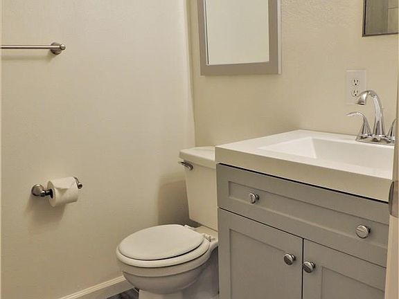 4th image of 2860 Grose Ln