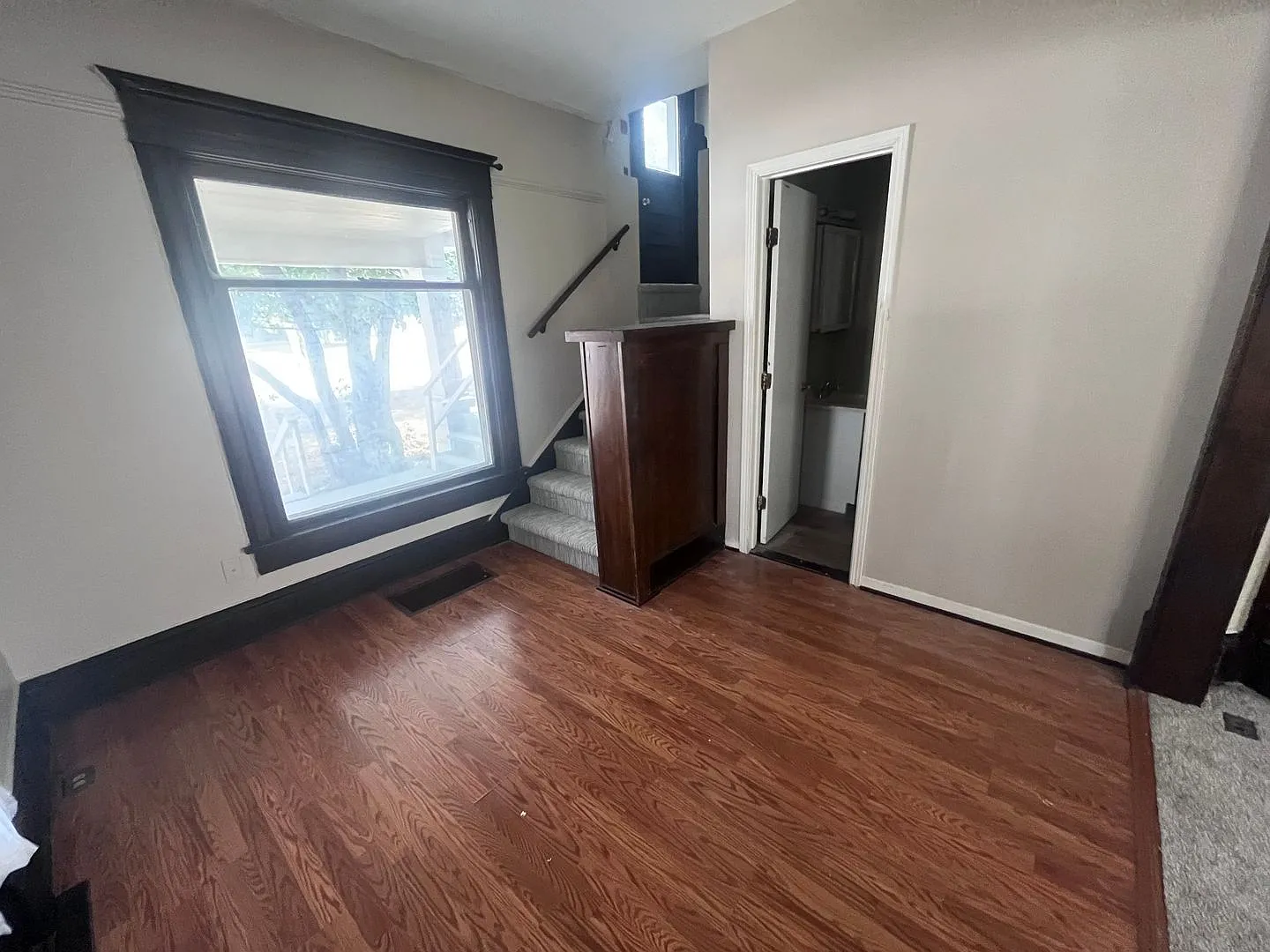 4 Bedroom / 2 Bath Large Home — Photo 2