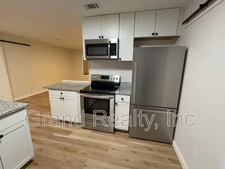6119 Shawn Ln — Photo 7