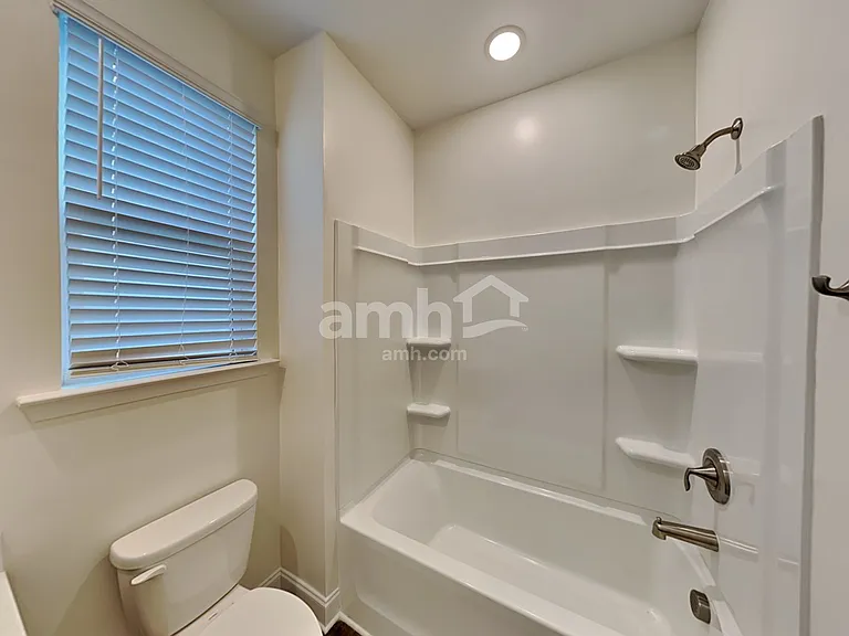 15712 Thomas Rd — Photo 20