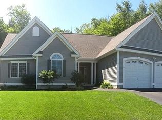 16 Fernwood Cir, Goffstown, NH 03045