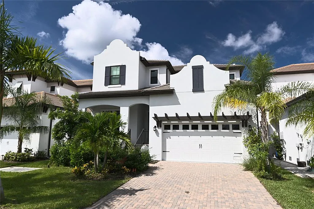 3 bed, 2.5 bath, 2524 sqft, $6,500 — Photo 1
