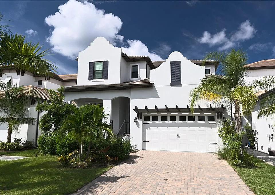 1056 Seagrape Dr