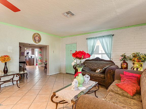 5th image of 5623 S 36th Dr